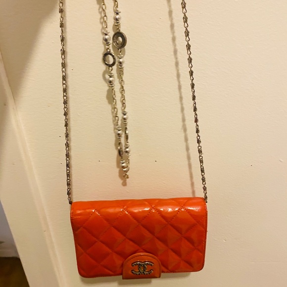 Chanel patent quilted diamond  crossbody. - Picture 16 of 16